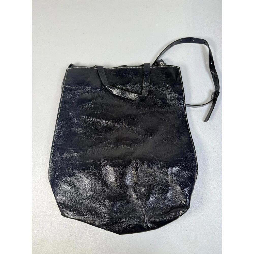 GANNI Navy Patent Banner Medium Tote with Leather Crack and Stain - Picture 2 of 11
